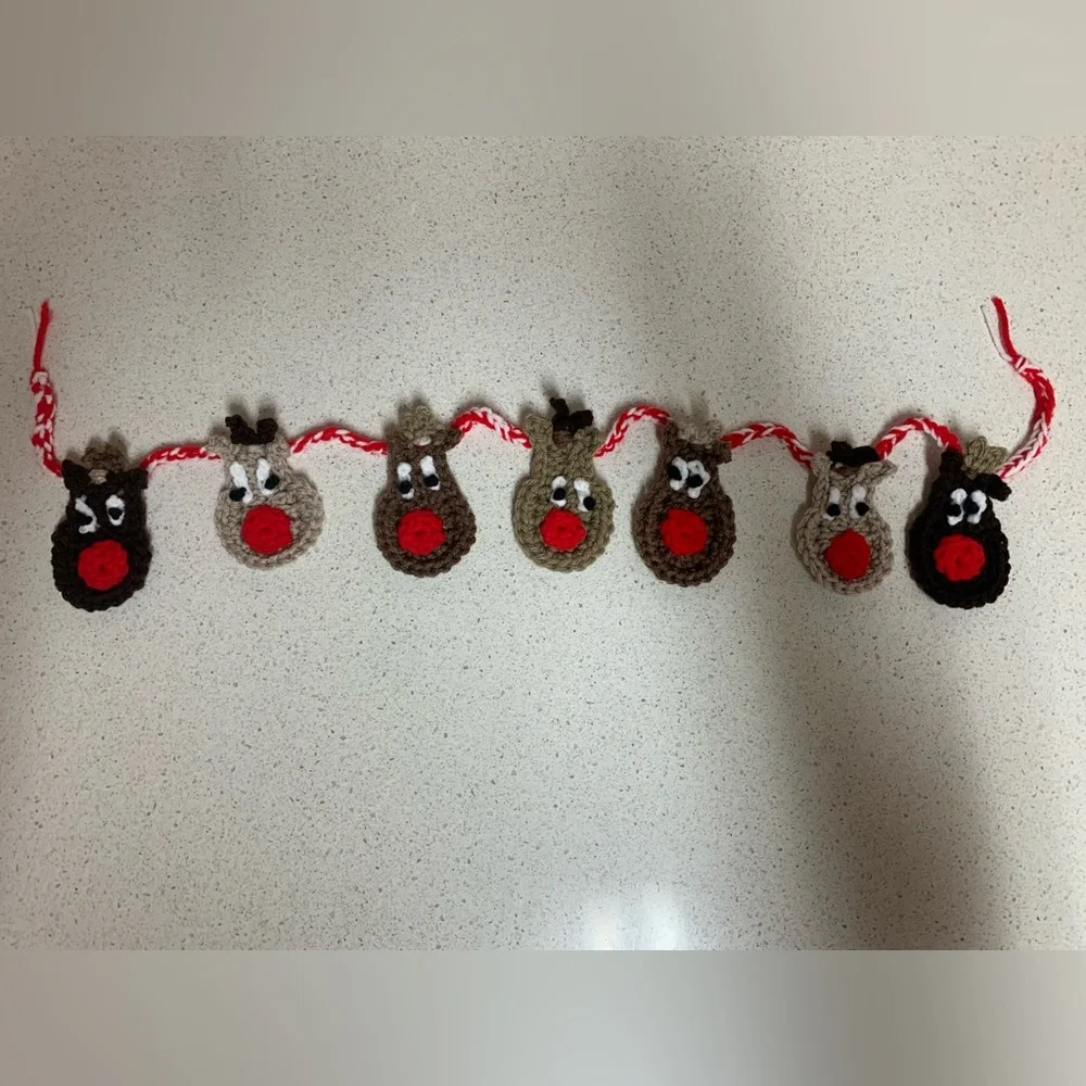 Festive Reindeer Seven Rudolph Holiday Garland New Handmade Crochet